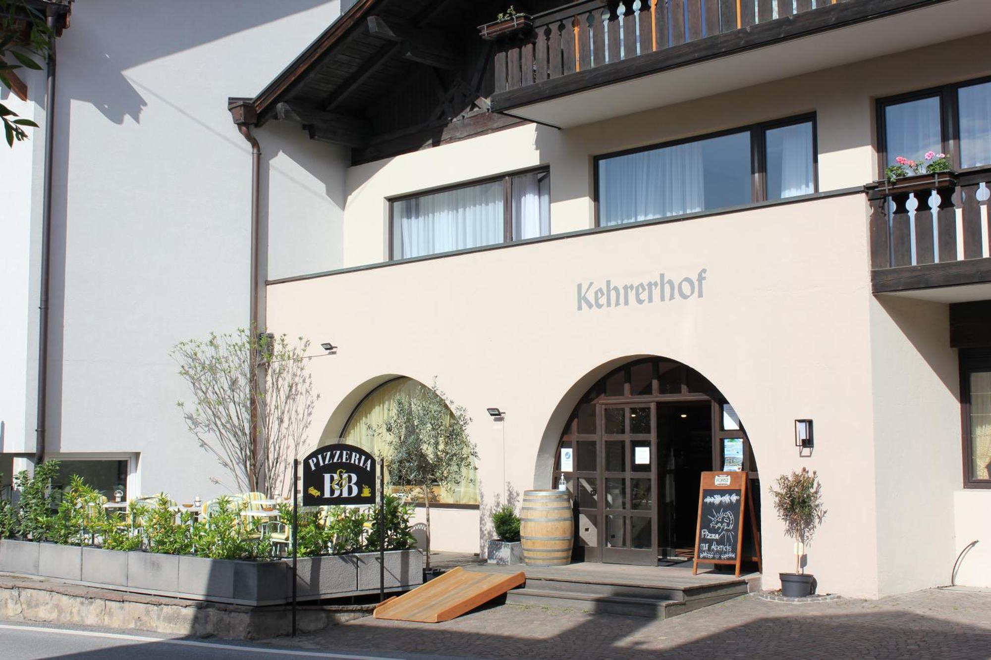 リフィアーノ Kehrerhof Bed & Breakfast エクステリア 写真
